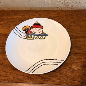 2011 Vandor Peanuts Linus Sledding 8” Plate Salad Dessert